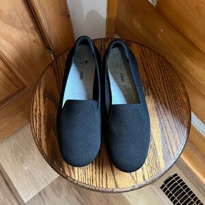 Clarks Cloudsteppers Flats Size 8.5